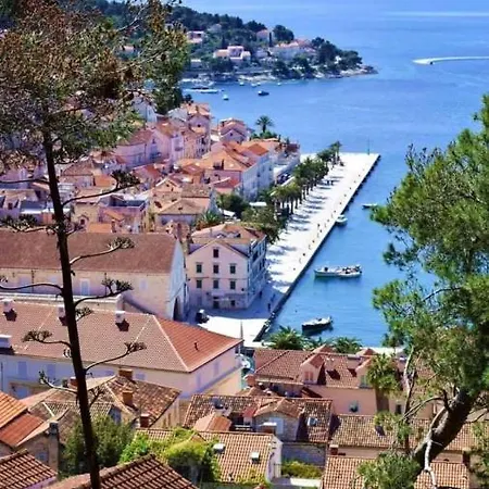 Апартаменти Mar E Sol Хвар